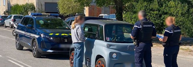 Citroën Ami a 72 km/h: 15enne beccata con il motore modificato