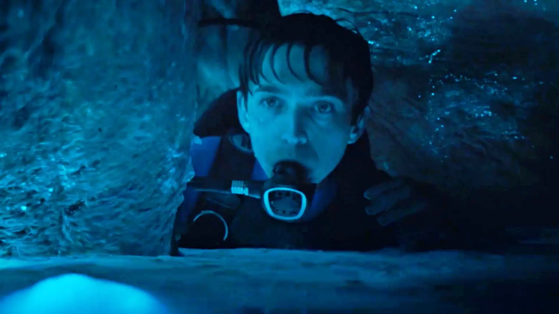 Whalefall, la angustiosa película de supervivencia con Austin Abrams y Josh Brolin, lanza su tráiler oficial