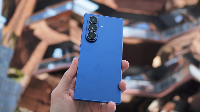 Galaxy Z Fold 7, saldi di fine serie per il pieghevole Samsung (-40%): ora è un best buy