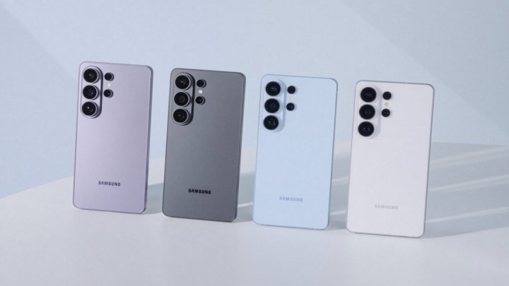 Samsung si prepara a copiare Apple? Un render anticipa un design in stile iPhone per S27 Pro e Ultra