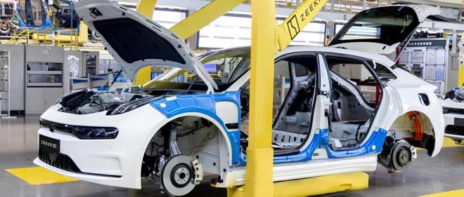 Geely beffa i dazi dell'UE: utilizzerà le fabbriche Volvo e Ford dal 2028