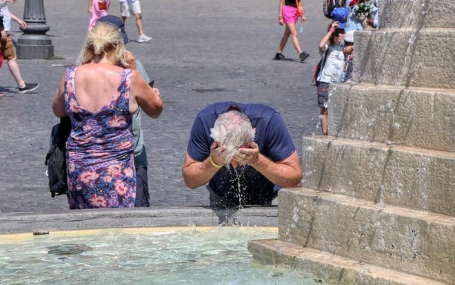 Estate 2026, le foto choc dell'Europa stravolta dal caldo