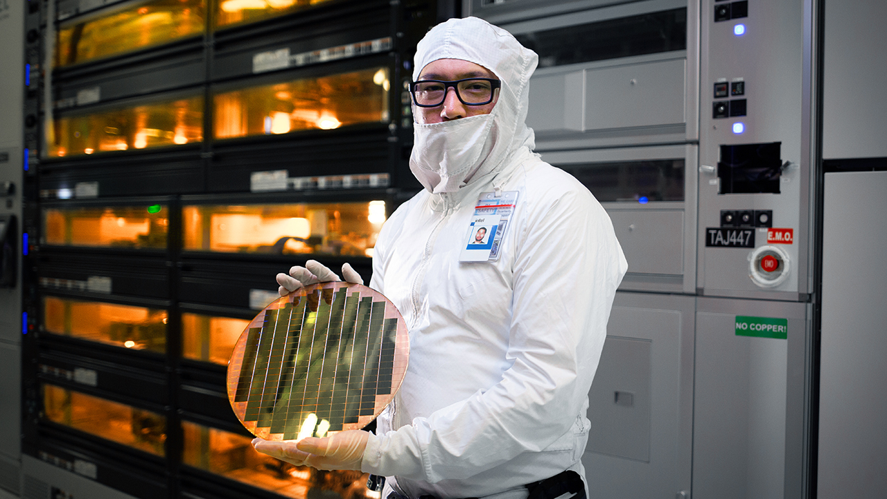 Intel vede positivo: il processo produttivo 14A ha la migliore curva dei difetti dai 22 nanometri