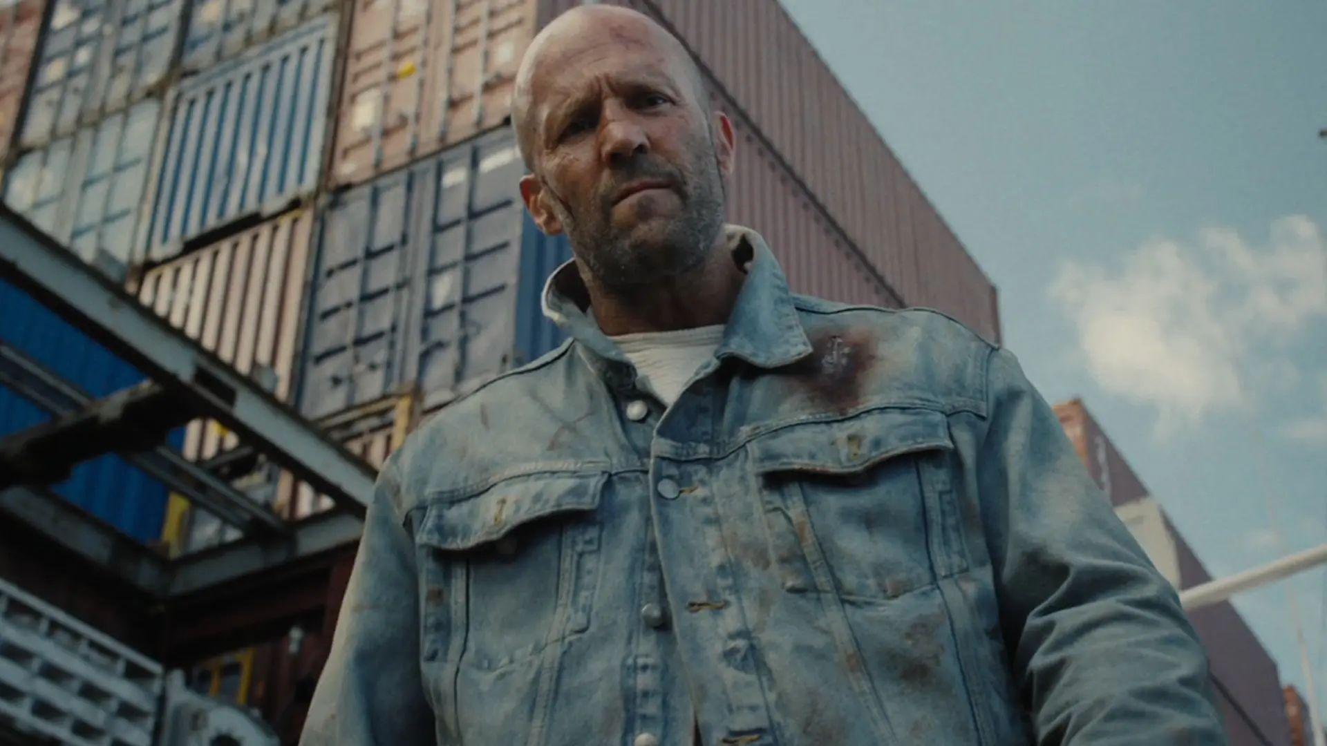 Jason Statham divide a la crítica con El motín en Rotten Tomatoes: un thriller a medio cocinar