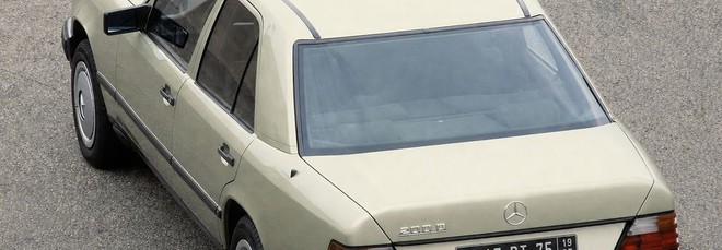 Questa Mercedes ha 41 anni e 831.000 km: il diesel non molla e vuole il milione