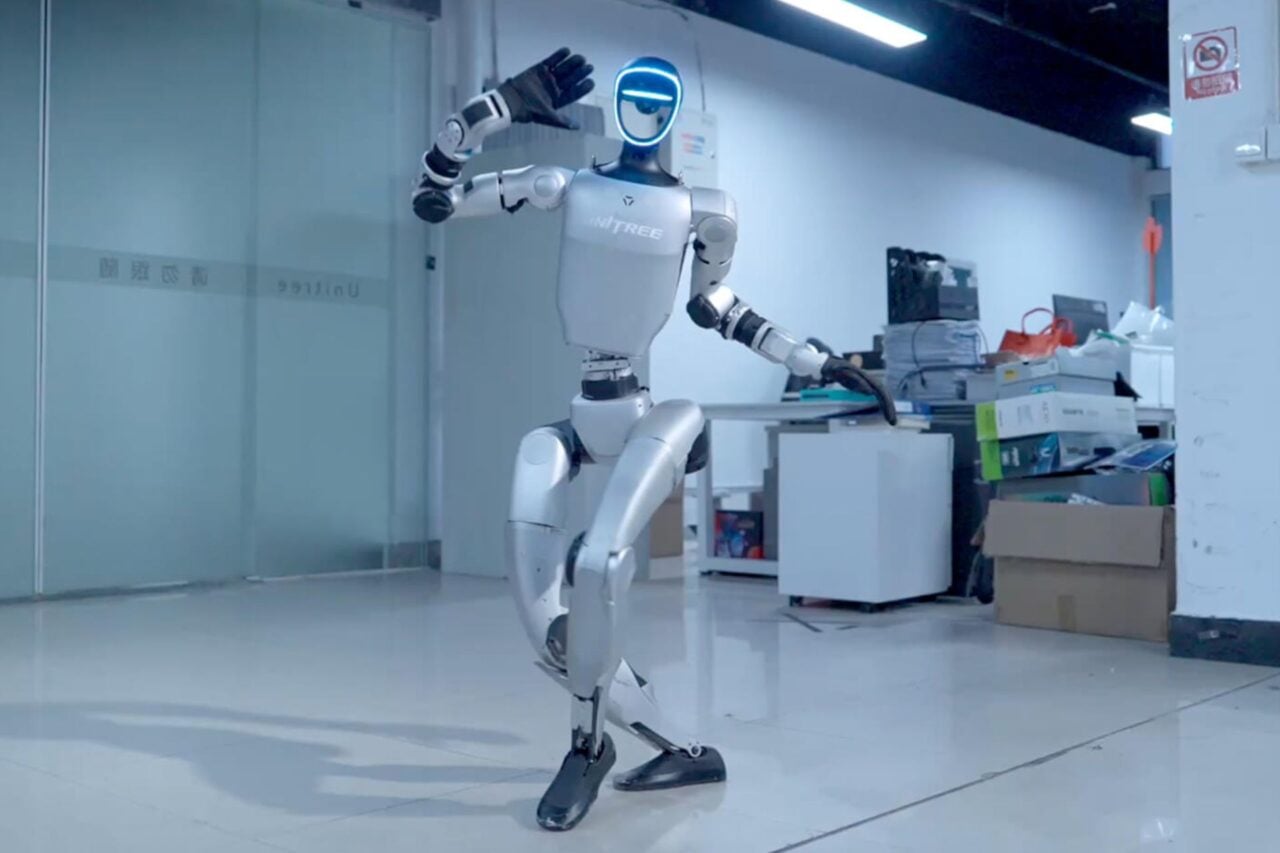 Un robot devient fou et se déchaîne (encore) sur un humain en Chine
