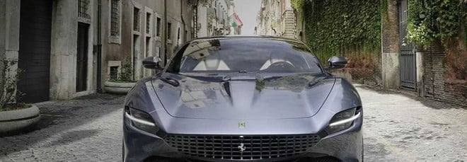 Abbandona una Ferrari Roma a un incrocio: mistero a Brescia