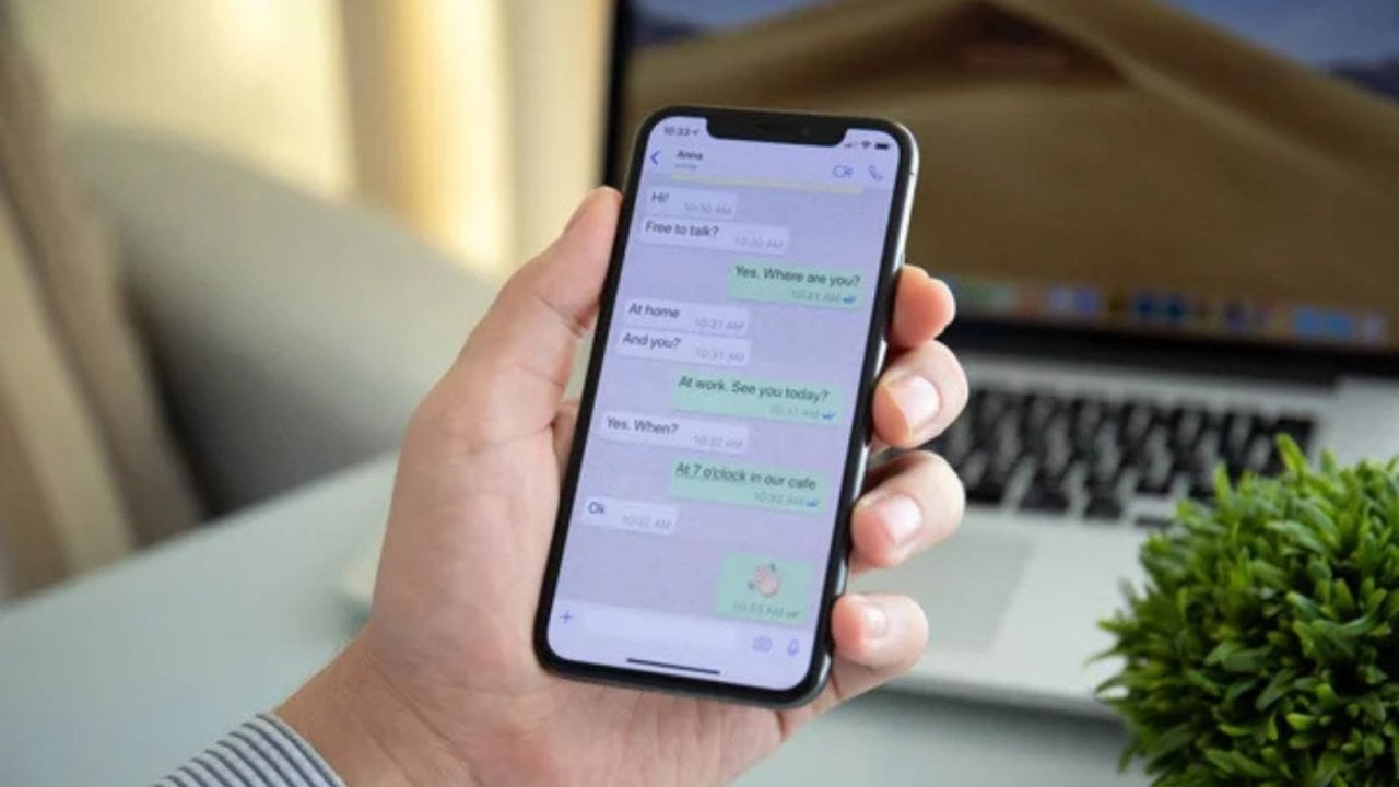 WhatsApp è nuovamente al lavoro per aggiornare il design Liquid Glass della piattaforma per iPhone