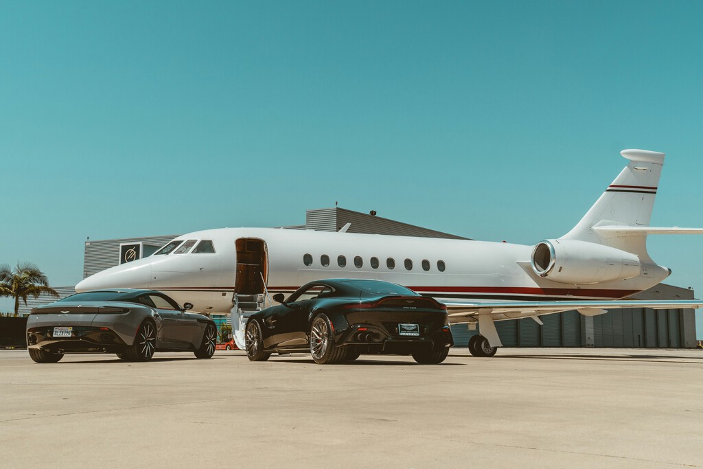 Los millonarios viajan más que nunca en jets privados. Lo sorprendente es que cada vez son menos los propietarios que los compran