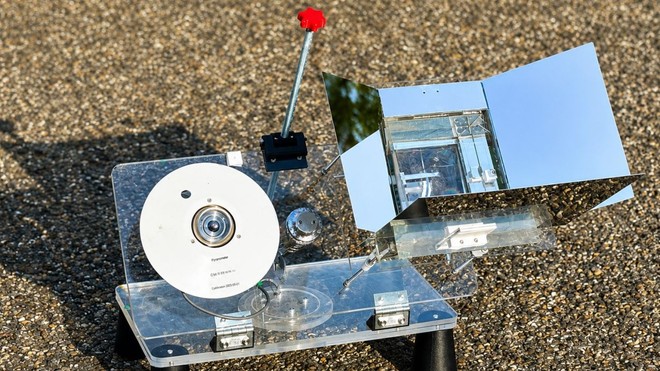 Elettricità, calore e aria fredda da un unico tetto: nuovo sistema ibrido dalla Germania
