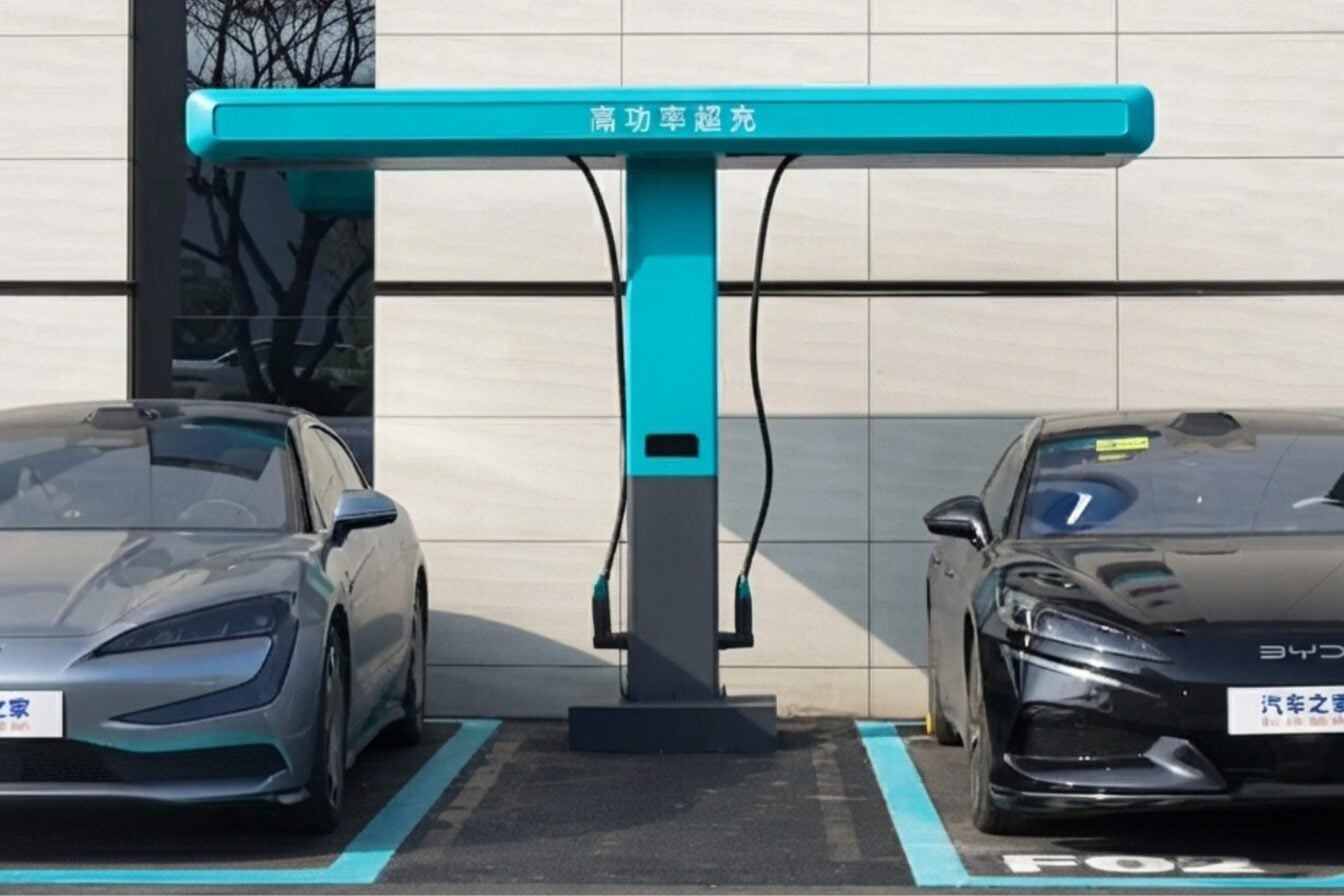 10 000 bornes 1 500 kW en 5 mois : BYD déploie son réseau de recharge ultra rapide à un rythme infernal