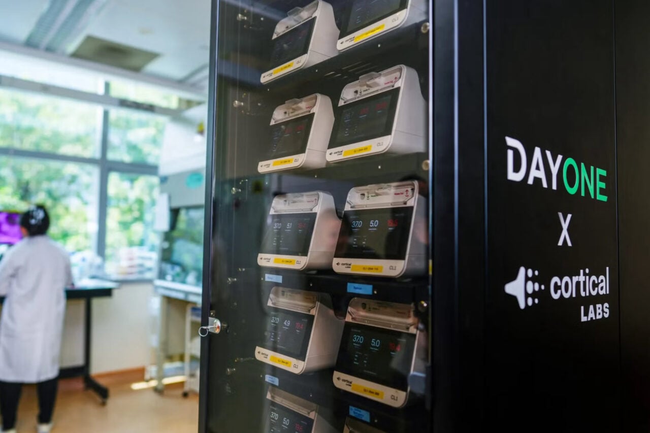 Ce centre de données fait travailler des neurones humains