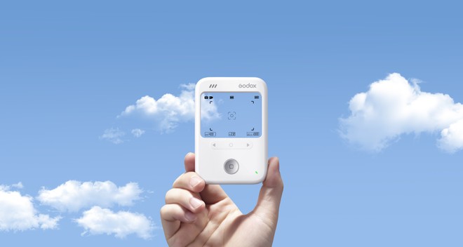 Niente schermo e look trasparente: ecco la fotocamera più curiosa vista a IFA | Video