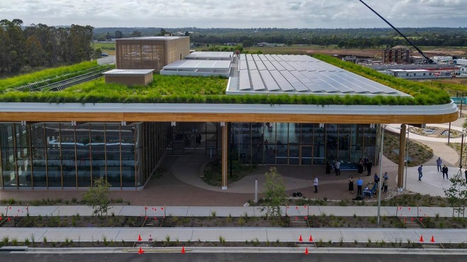 Giardini e pannelli solari insieme: il biosolar roof cambia le città