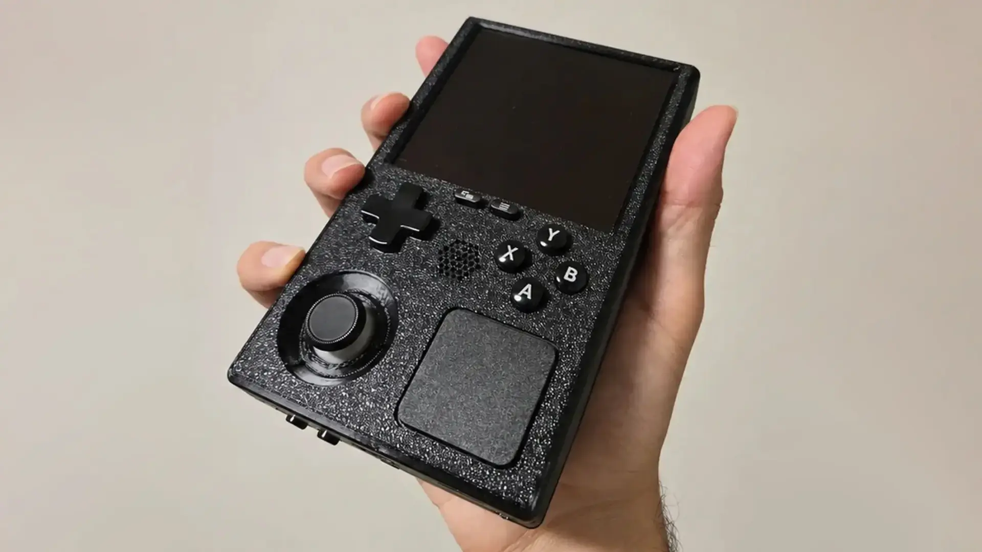 Llega la consola retro definitiva: un modder transforma su Steam Deck en una SteamBoy al estilo de las Game Boy clásicas pero con prestaciones modernas