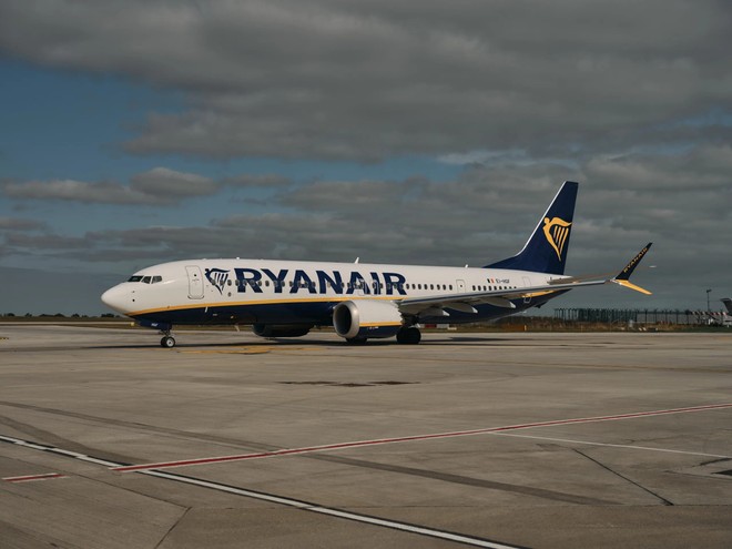Ryanair taglia 10000 collegamenti: rincari e rotte a rischio anche in Italia