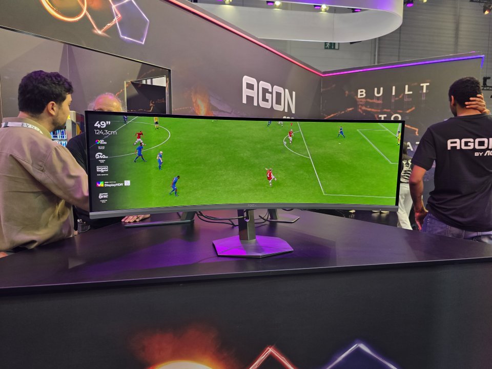 AGON by AOC ritorna a Gamescom 2026 con nuovi monitor QD-OLED e modelli capaci di raggiungere i 720 Hz