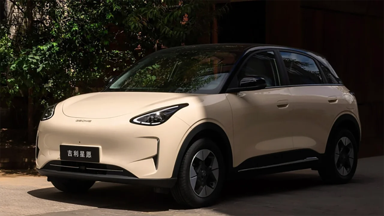 Mercato Cina, a luglio la piccola Geely domina, ma c'è il ritorno di Tesla Model Y