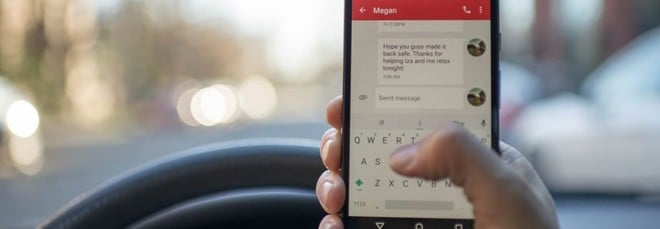 Lo smartphone alla guida causa fino al 700% di incidenti in più rispetto ai dati ufficiali