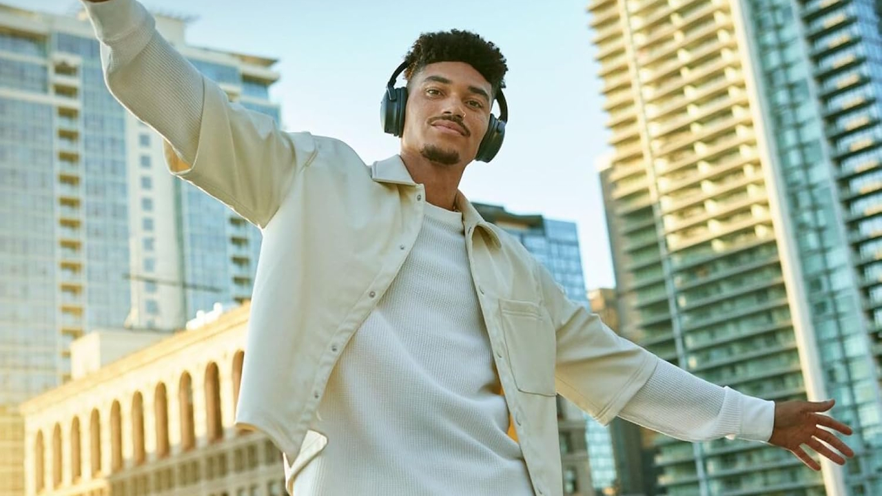 Bose QuietComfort SC a 179,95: cuffie over-ear con cancellazione del rumore, Bluetooth 5.1 e 24 ore di autonomia