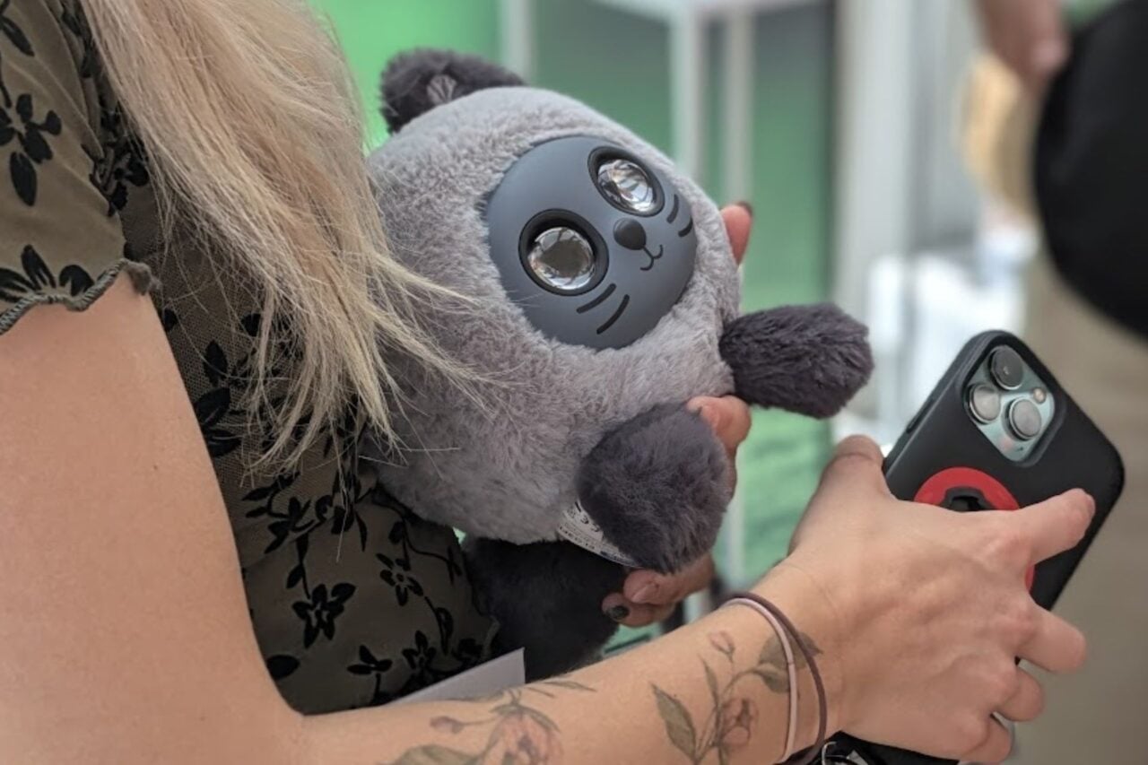 Cette peluche dopée à l’IA qui enregistre tout veut devenir la star de vos enfants, et ce n’est que le début