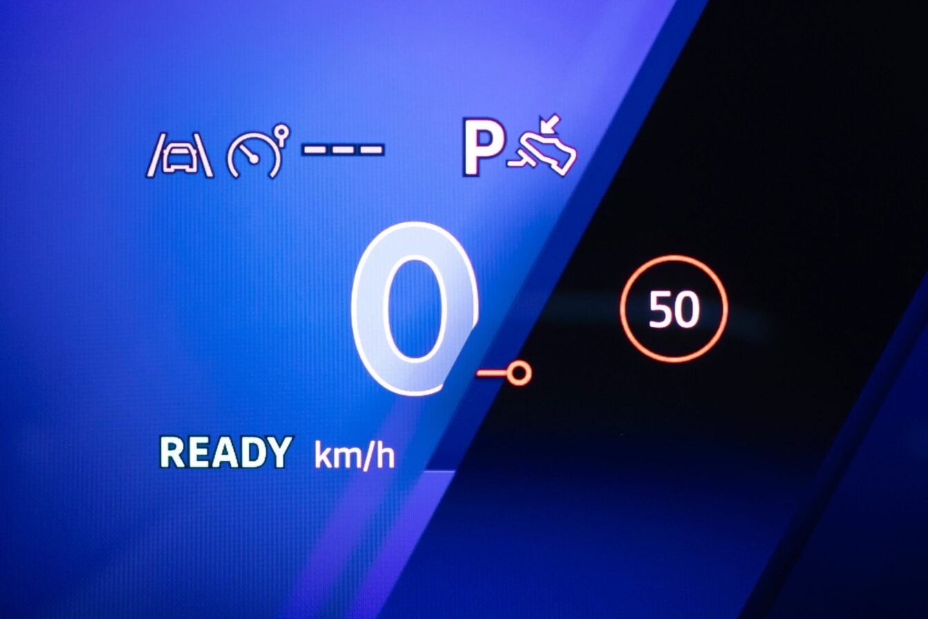 Votre voiture bientôt bridée par l’électronique pour vous empêcher de rouler trop vite ?
