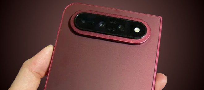 Xiaomi 18 Fold di rosso vestito: sarà il primo al mondo con memoria LPDDR6