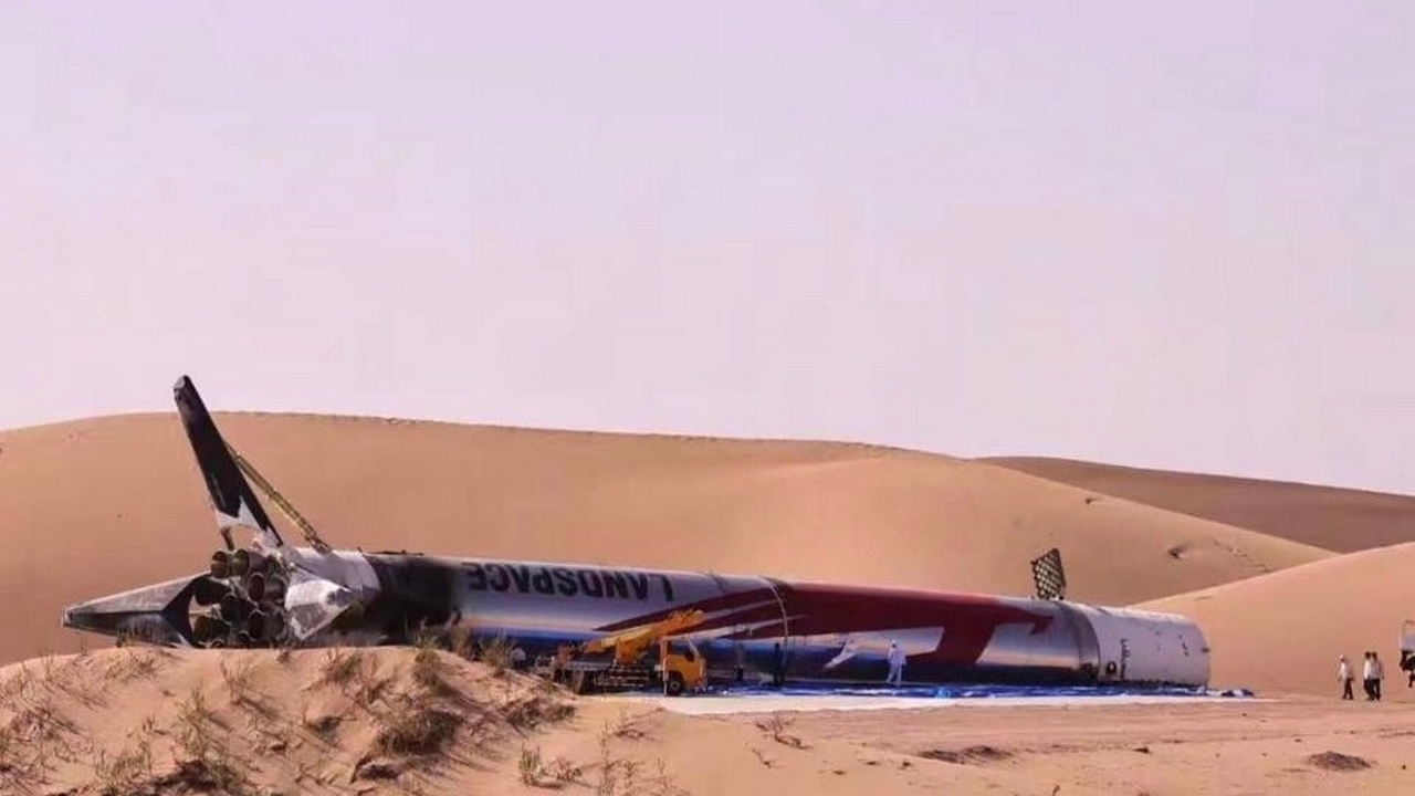 Dopo l'atterraggio, il razzo spaziale cinese Landspace Zhuque-3 si è ribaltato, nessun danno ingente