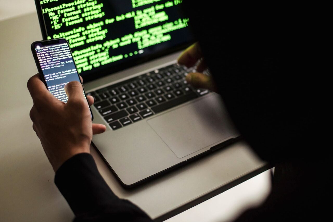 Une ligne rouge est franchie : Trump autorise des entreprises privées à lancer des cyberattaques