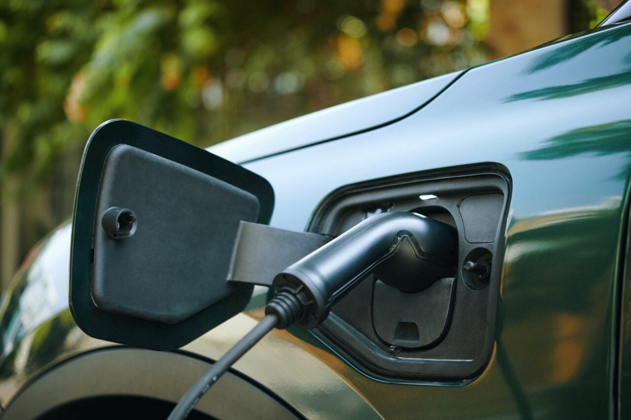 En achetant une voiture électrique d’occasion, presque personne ne demande ce chiffre au vendeur, et c’est une erreur qui peut vous coûter cher