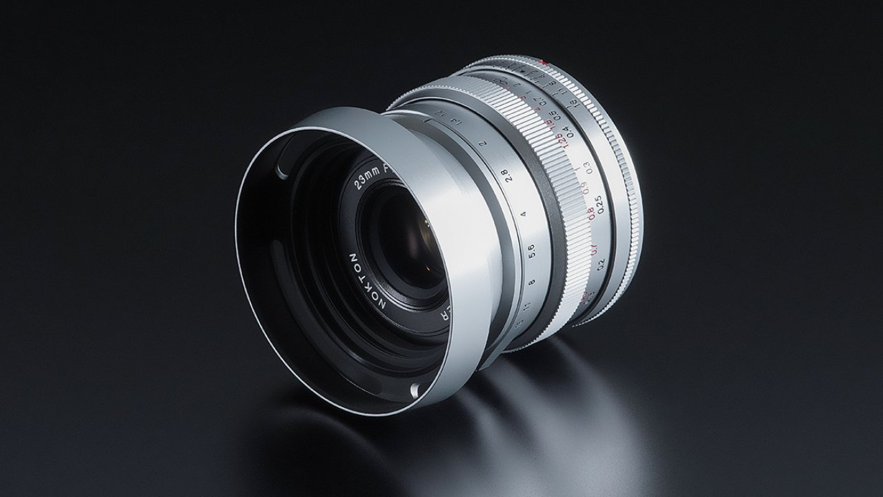Voigtländer Nokton 23mm e 35mm f/1.2 in argento per Fujifilm X, in arrivo da settembre