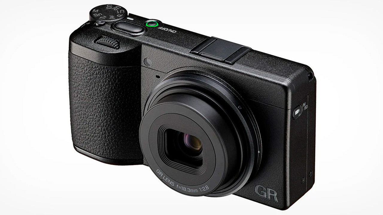 Ricoh GR IVx: annunciata la compatta da 40mm con obiettivo tutto nuovo