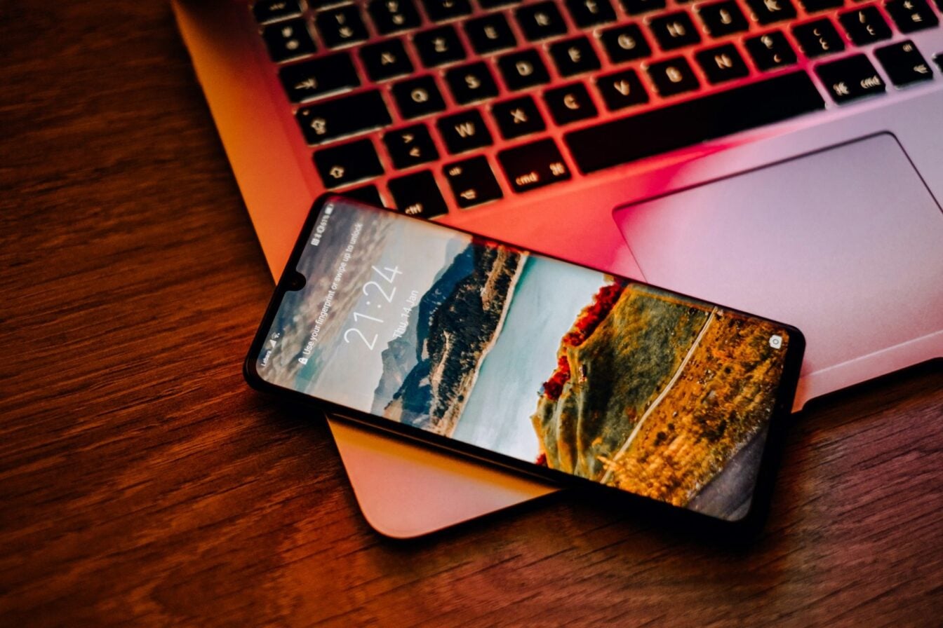 Smartphone « écologique » : l’Europe veut mettre un terme au « greenwashing » des entreprises tech