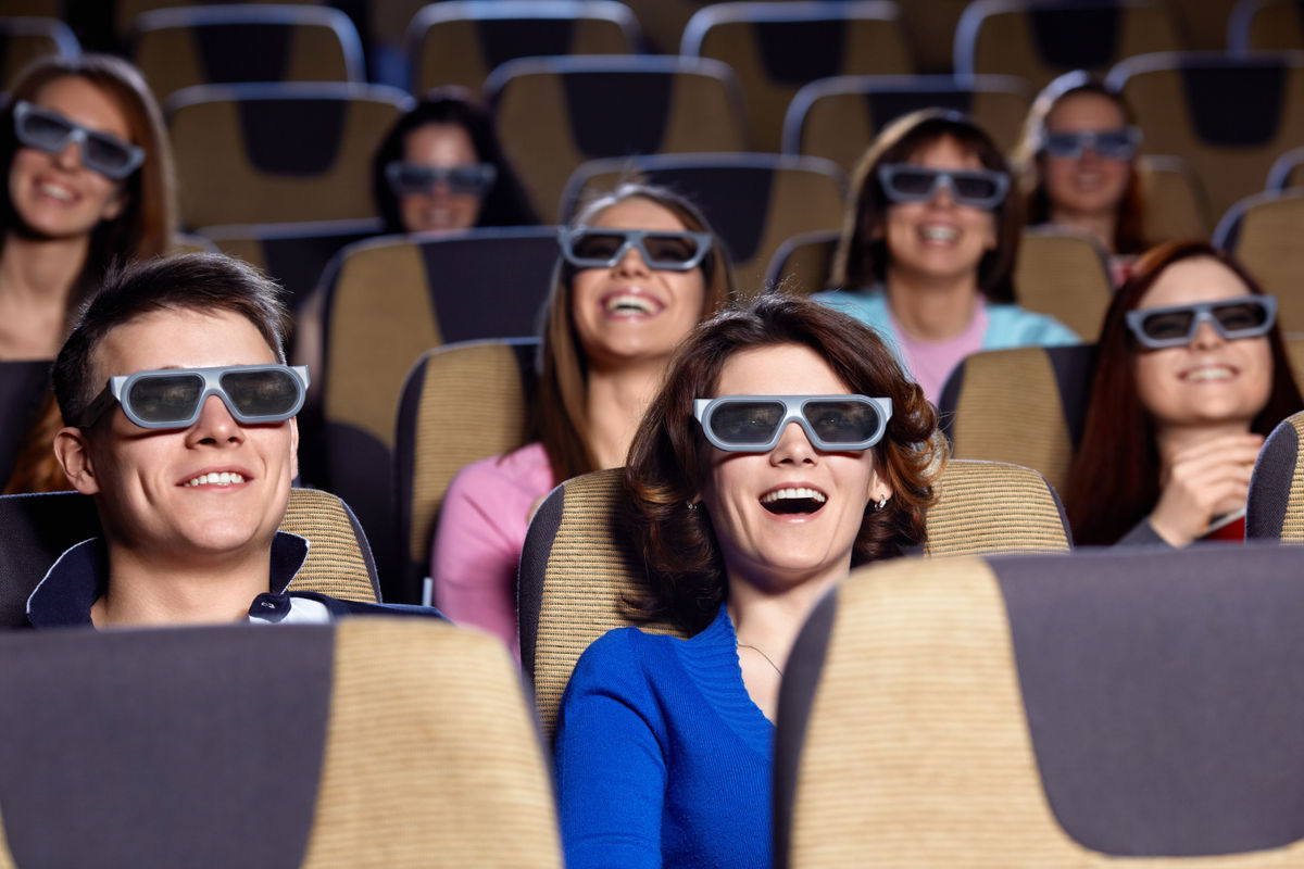 イギリスの映画館が著作権侵害の懸念からスマートグラスの着用禁止を検討