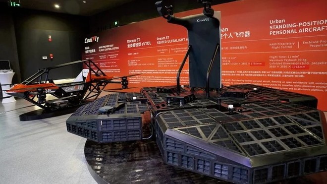 In Cina arriva lo skateboard volante elettrico a otto rotori