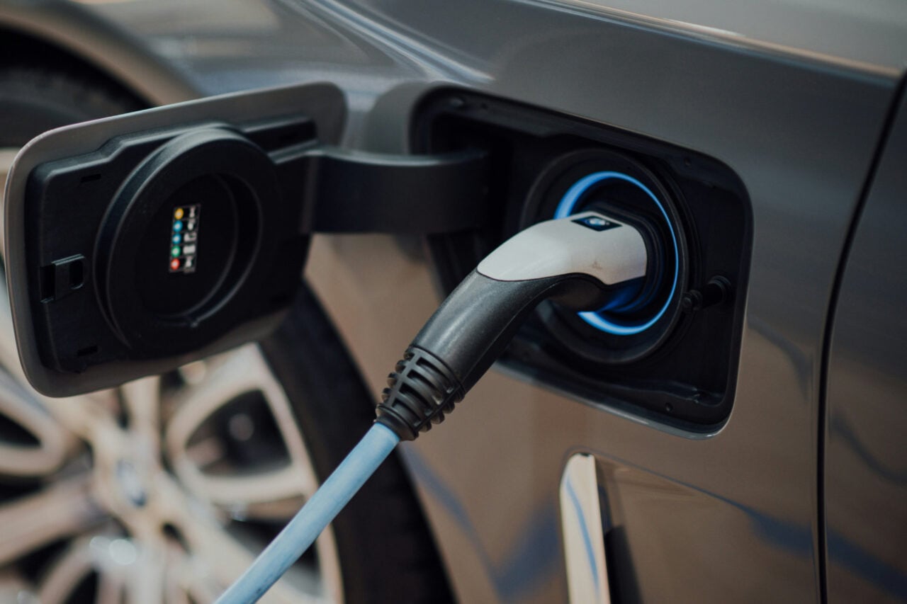 Achat d’une voiture électrique : bonne nouvelle, vous avez droit à une nouvelle aide !