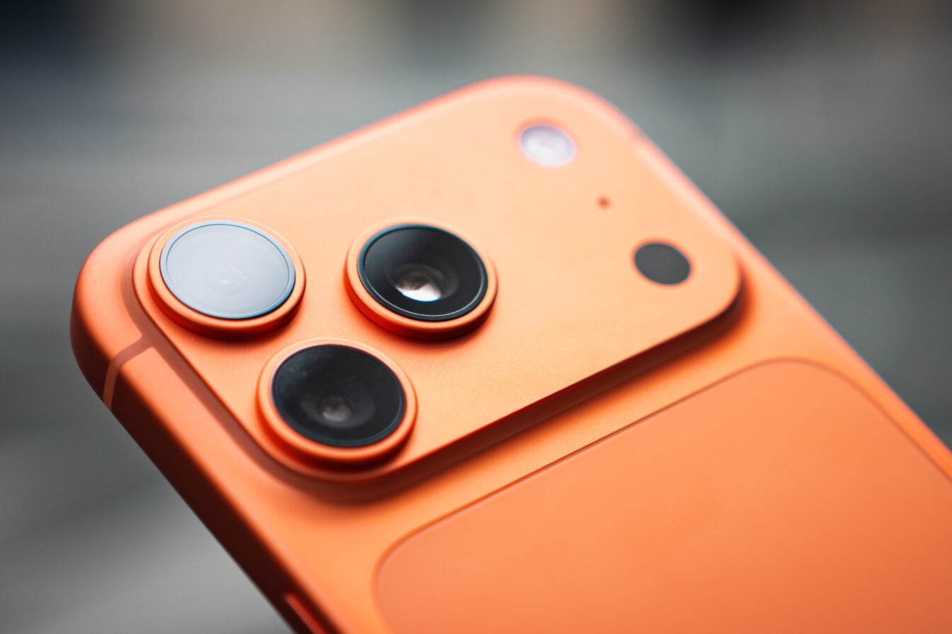 iPhone et images générées par IA : Apple travaille sur un badge pour certifier les photos authentiques