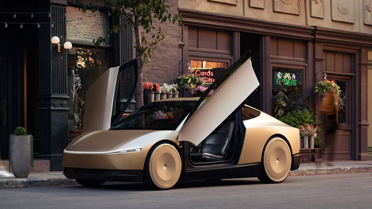 La Tesla senza volante e senza pedali sta per essere lanciata, ma è davvero pronta?
