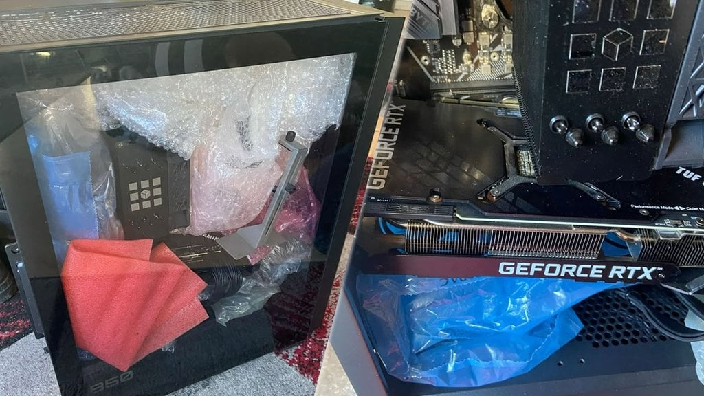 Un joueur envoie son PC en réparation et lorsqu'il le récupère, sa carte graphique est simplement posée à l'intérieur du boîtier