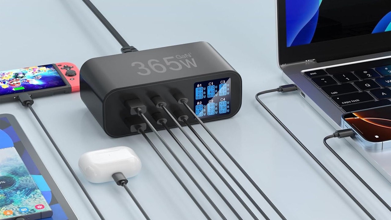 Torna a soli 34,19 grazie a un coupon: caricatore USB multiplo bestseller da 365W ok anche per MacBook, 6 porte con display
