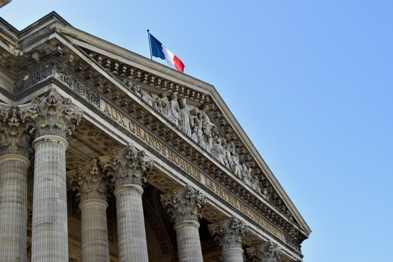 La Bataille du Budget : le jeu qui prouve que réduire le déficit de la France est un enfer !