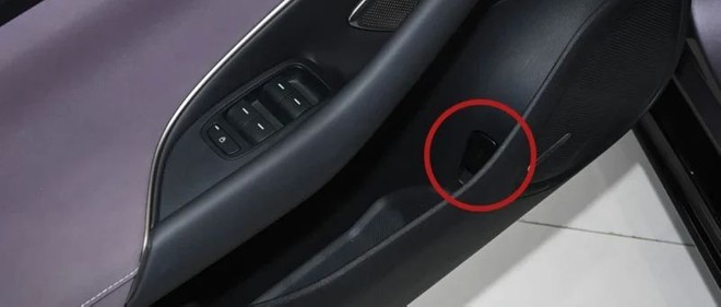 Auto elettriche con maniglie d'emergenza poco visibili: in Cina scatta un maxi-richiamo