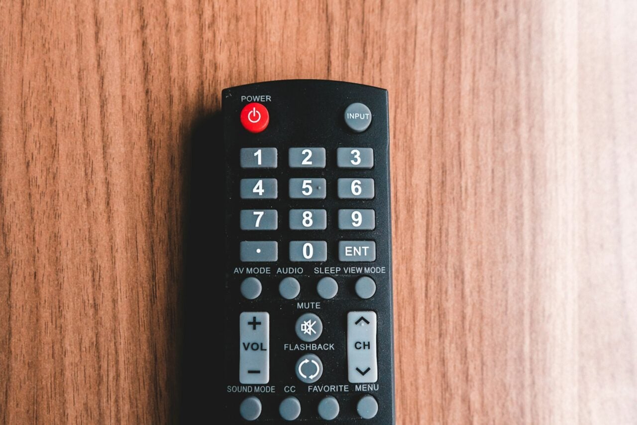 La touche 0 de votre télécommande cache une fonction que vous ignoriez