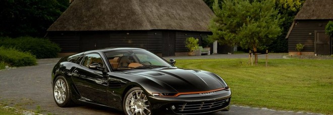Ferrari e Aston Martin diventano shooting brake: due esemplari unici finiscono all&rsquo;asta