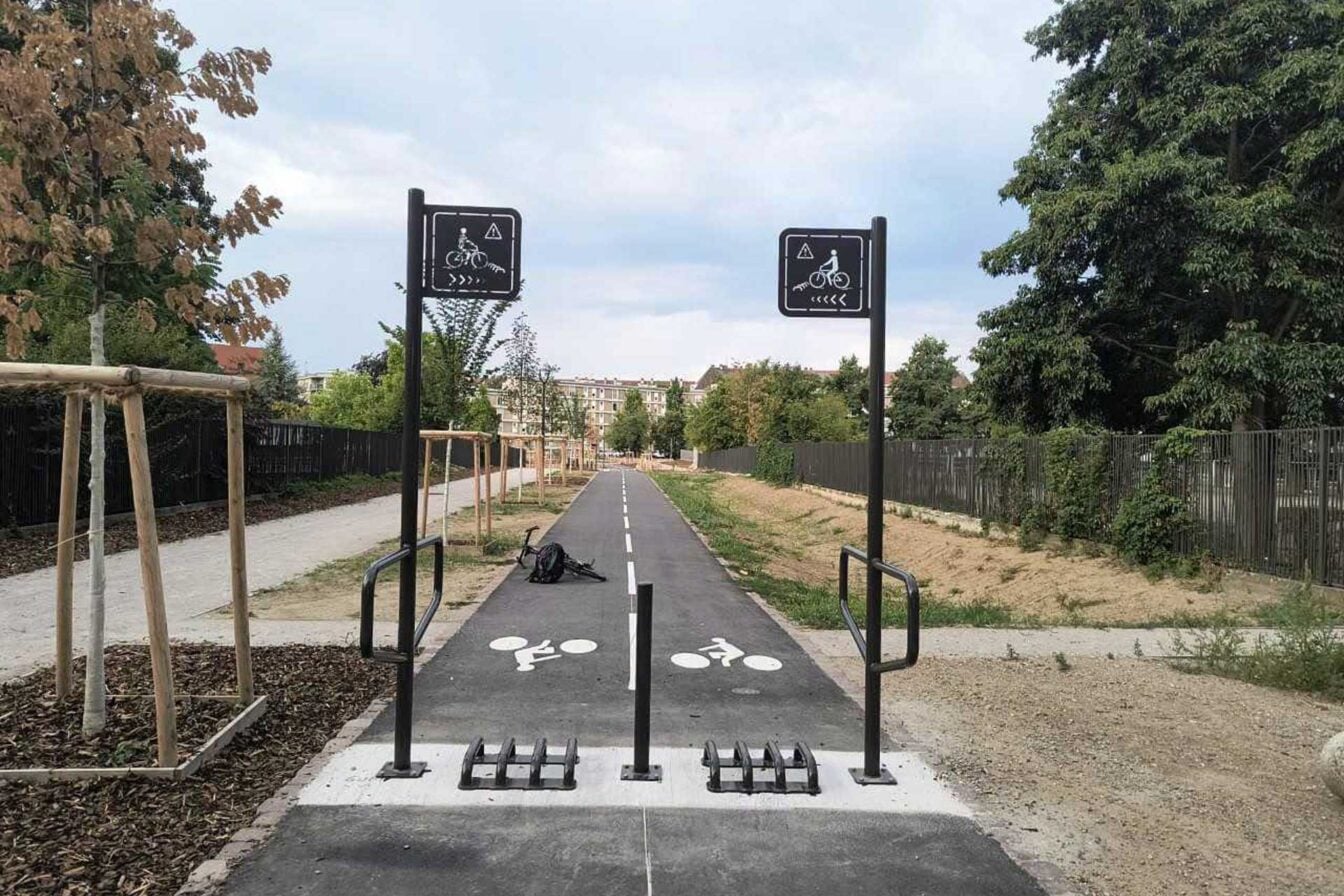 « Dangereux et invisible la nuit » : le nouveau dispositif de cette piste cyclable française tourne au fiasco