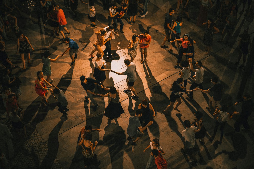 En 2024 Raygun mostró al mundo cómo un baile puede convertirte en meme andante. Y la Generación Z ha tomado nota