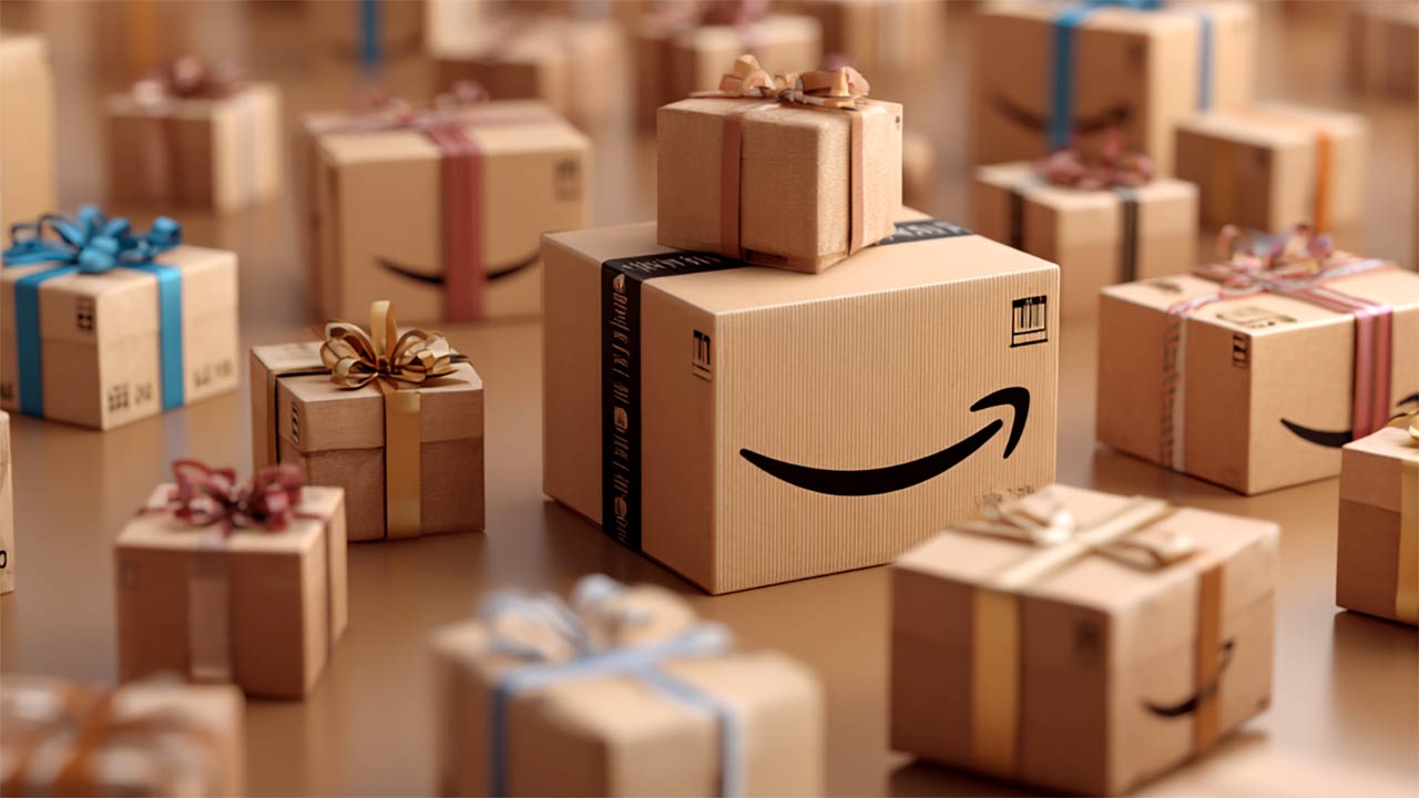 Amazon: mentre l'azienda licenzia i dipendenti, una dirigente ha scritto 100 mila righe di codice con l'IA