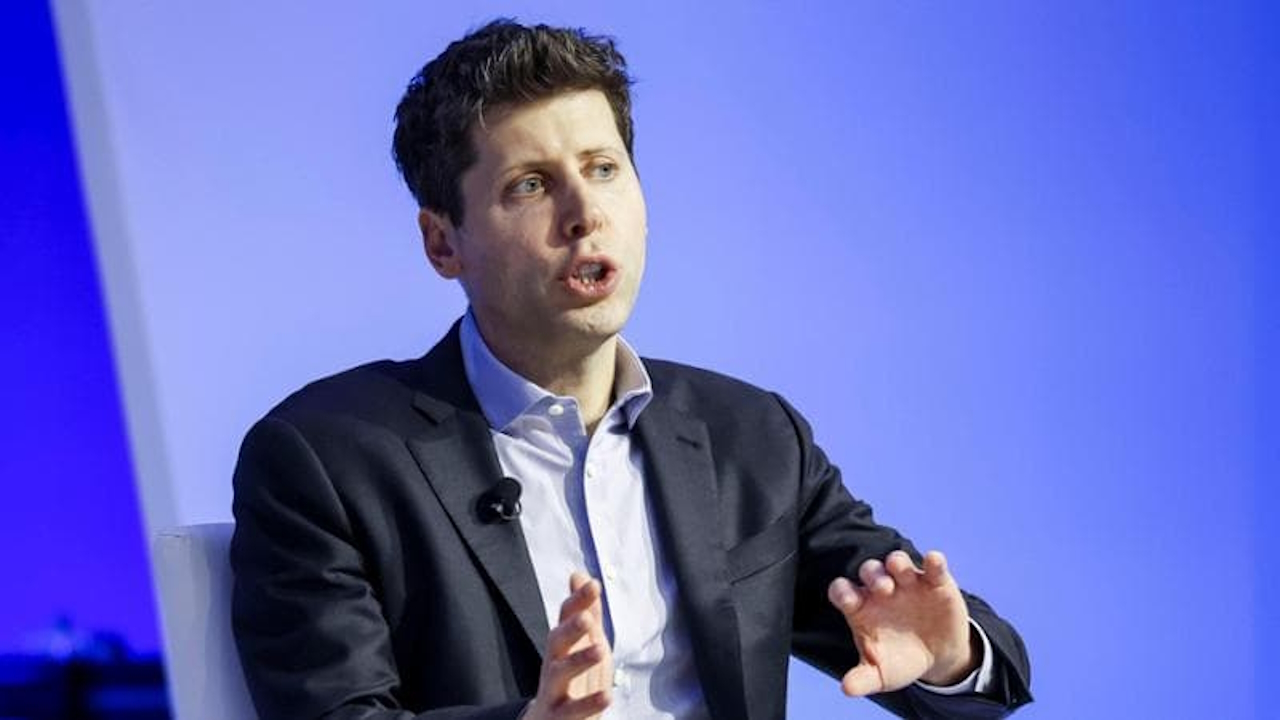 Altman ammette: "Troppo ambiziosi sui tempi", l'AI non ha (per ora) avuto il suo momento iPhone