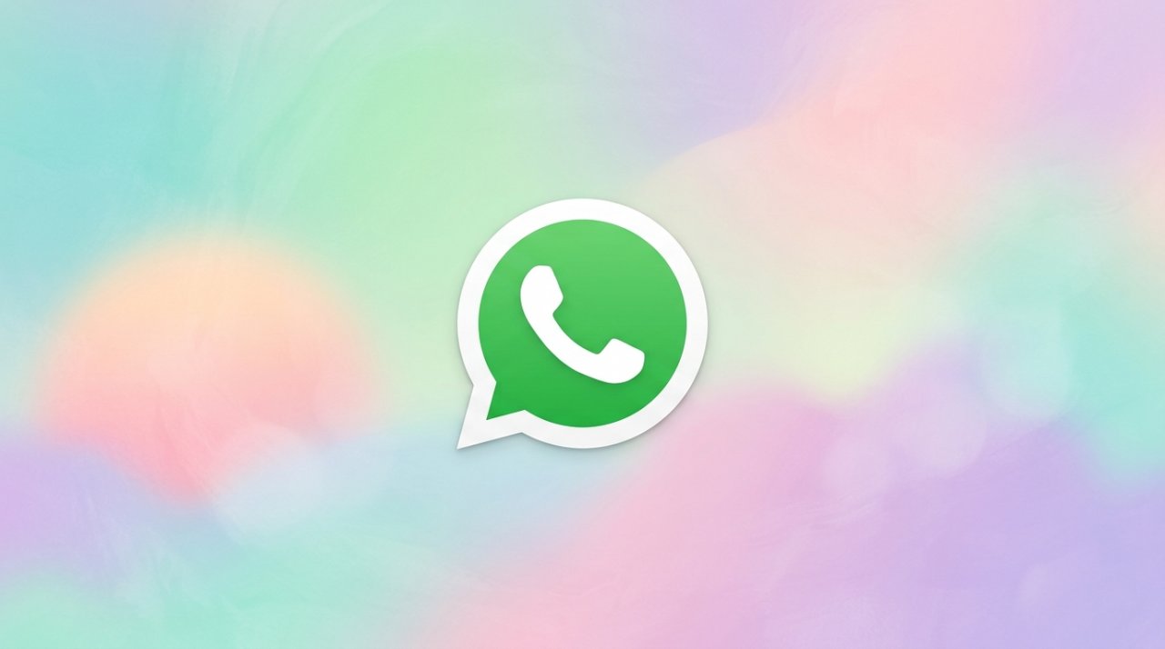 WhatsApp completa il redesign Liquid Glass su iPhone: cosa cambia nelle chat