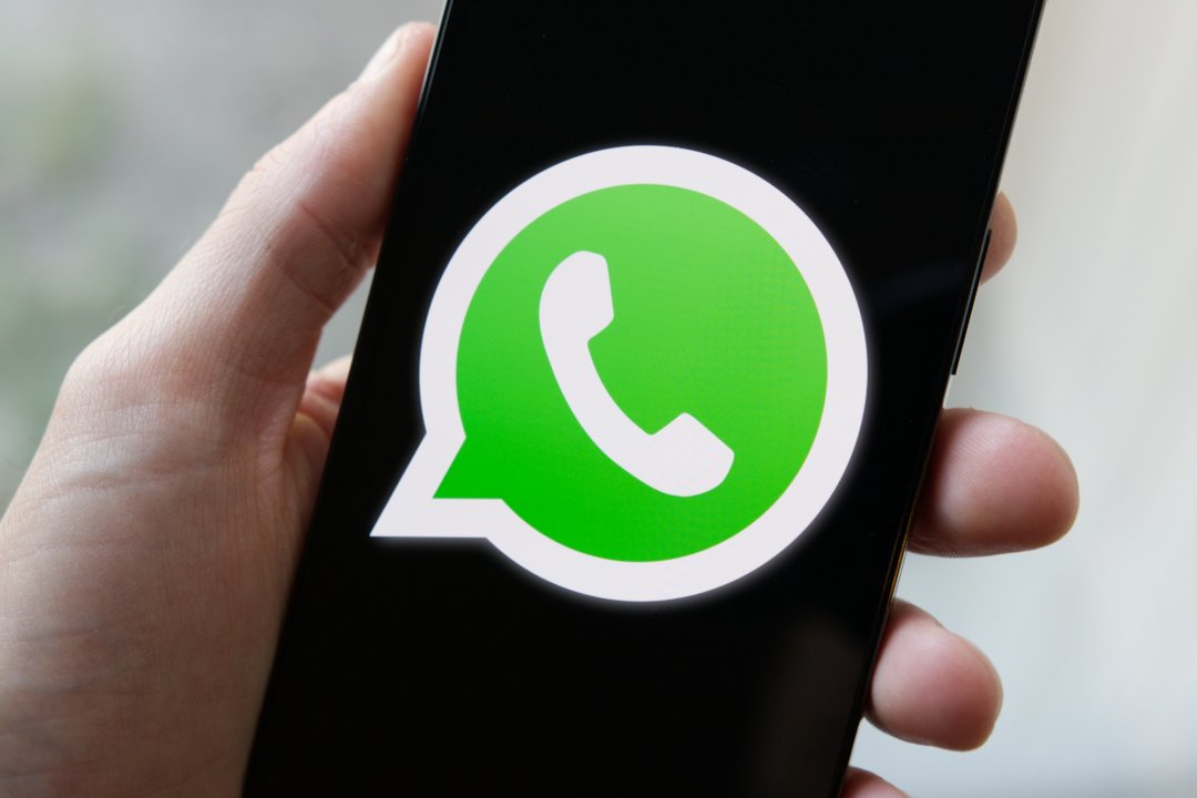 WhatsApp prepara una nuova funzione IA per espandere e adattare le foto al formato verticale 9:16